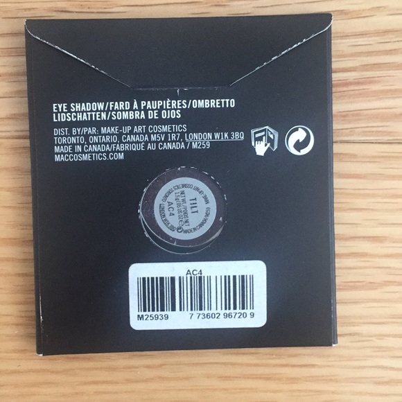 Makeup & skincare bundle + FREE GIFT 🎁 - Picture 2 of 8